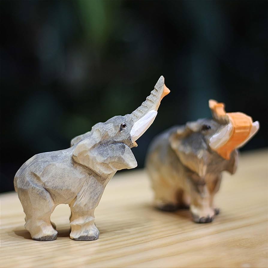 木彫りのゾウ　優しいゾウ　手彫り　インテリア 　 ハンドメイド 木彫りのゾウ 優しいゾウ 手彫り インテリア ハンドメイド